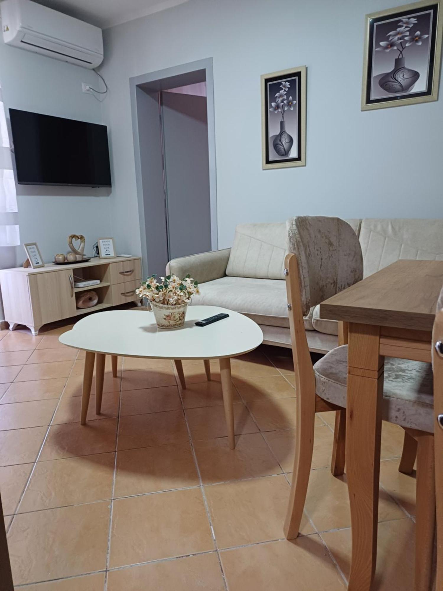 Apartamenti Vero Tiranë Luaran gambar